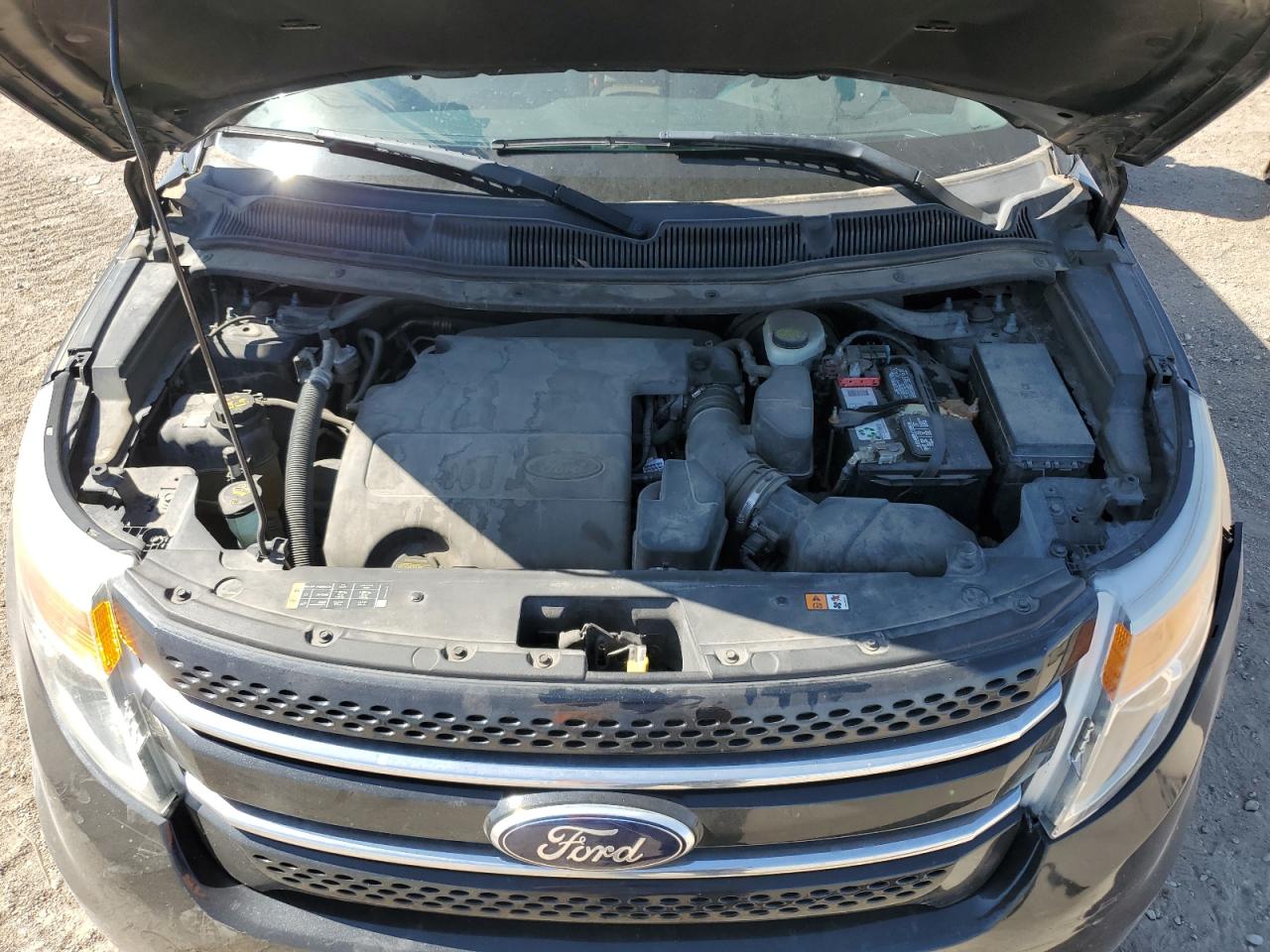 Ford Explorer Limited Image 12