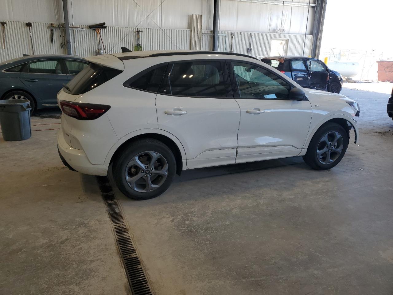 Ford Escape St Line Image 2