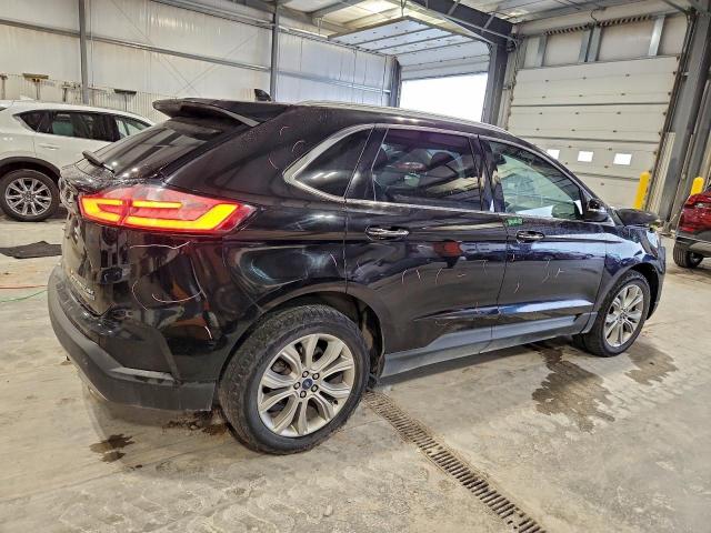 Ford Edge Titanium Image 9