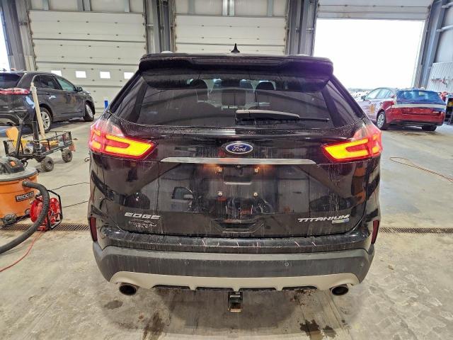 Ford Edge Titanium Image 5