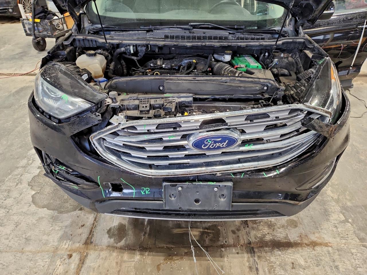 Ford Edge Titanium Image 12