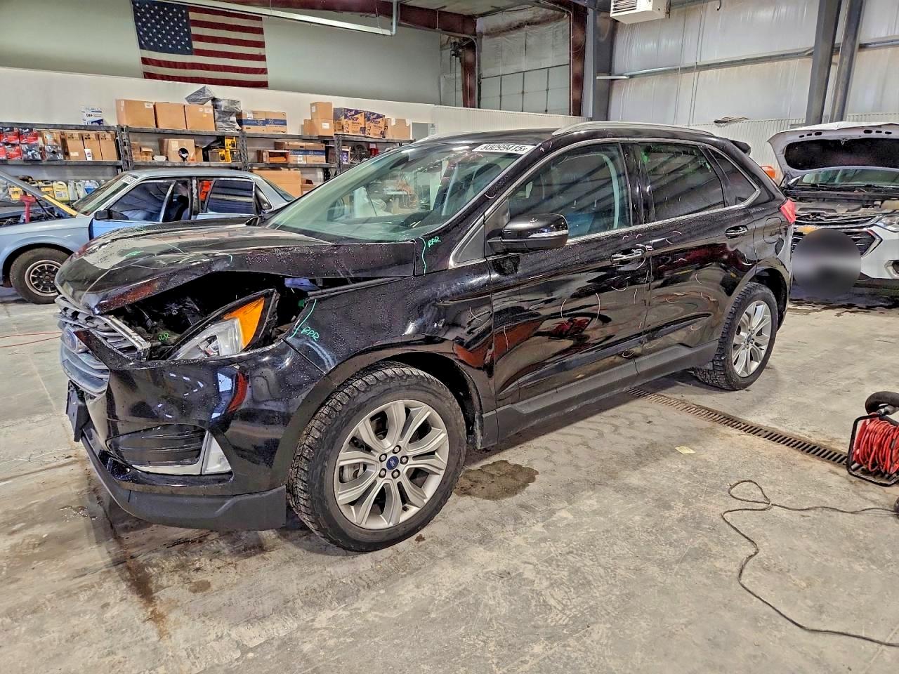 Ford Edge Titanium Image 1