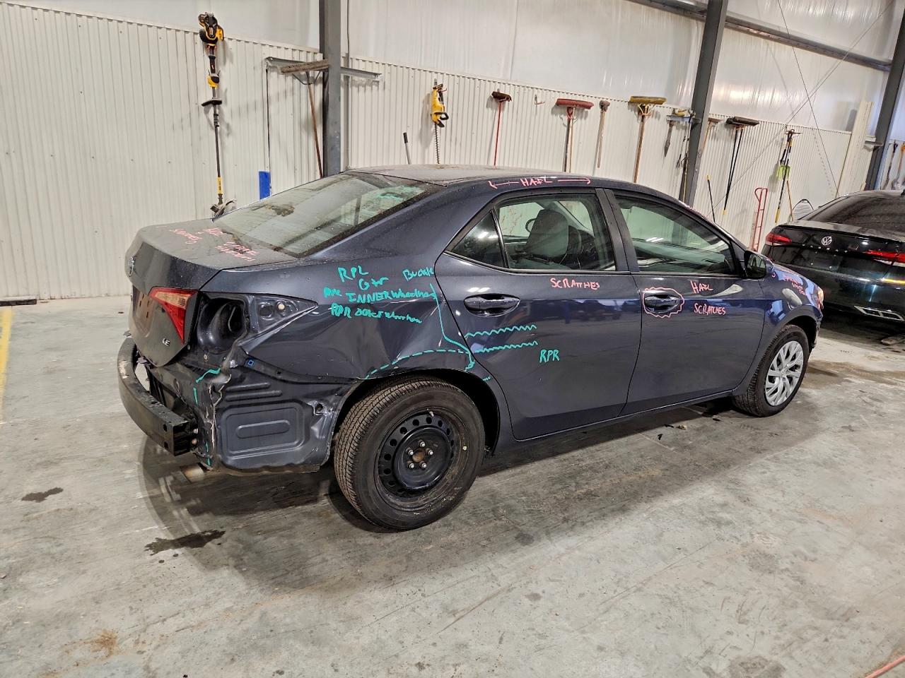 Toyota Corolla L Image 7