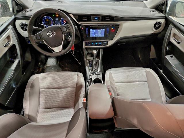 Toyota Corolla L Image 13