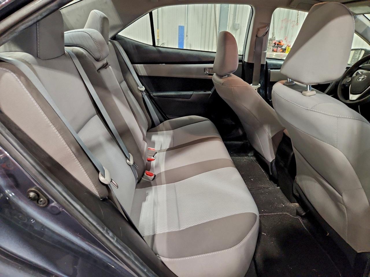 Toyota Corolla L Image 3