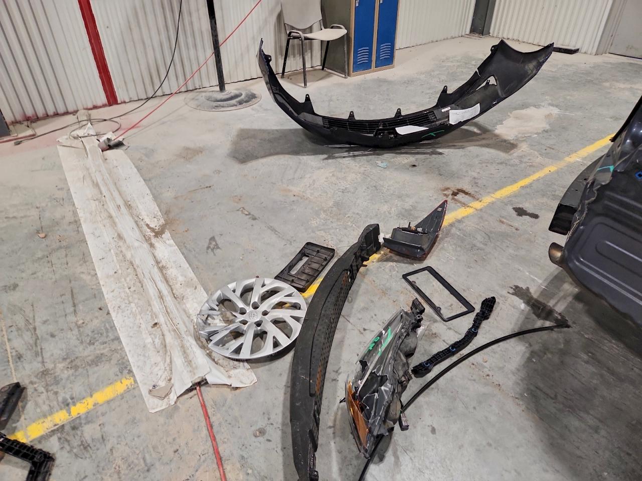 Toyota Corolla L Image 9