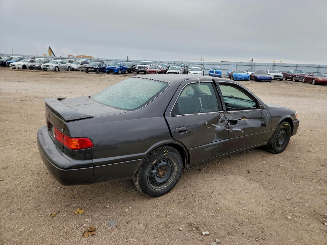 Toyota Camry Ce Image 2