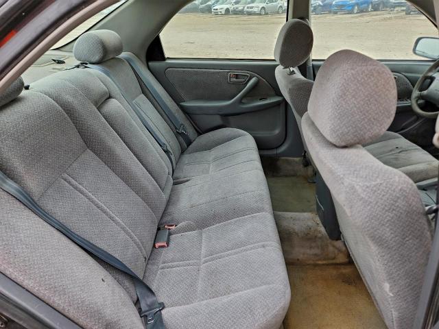 Toyota Camry Ce Image 8