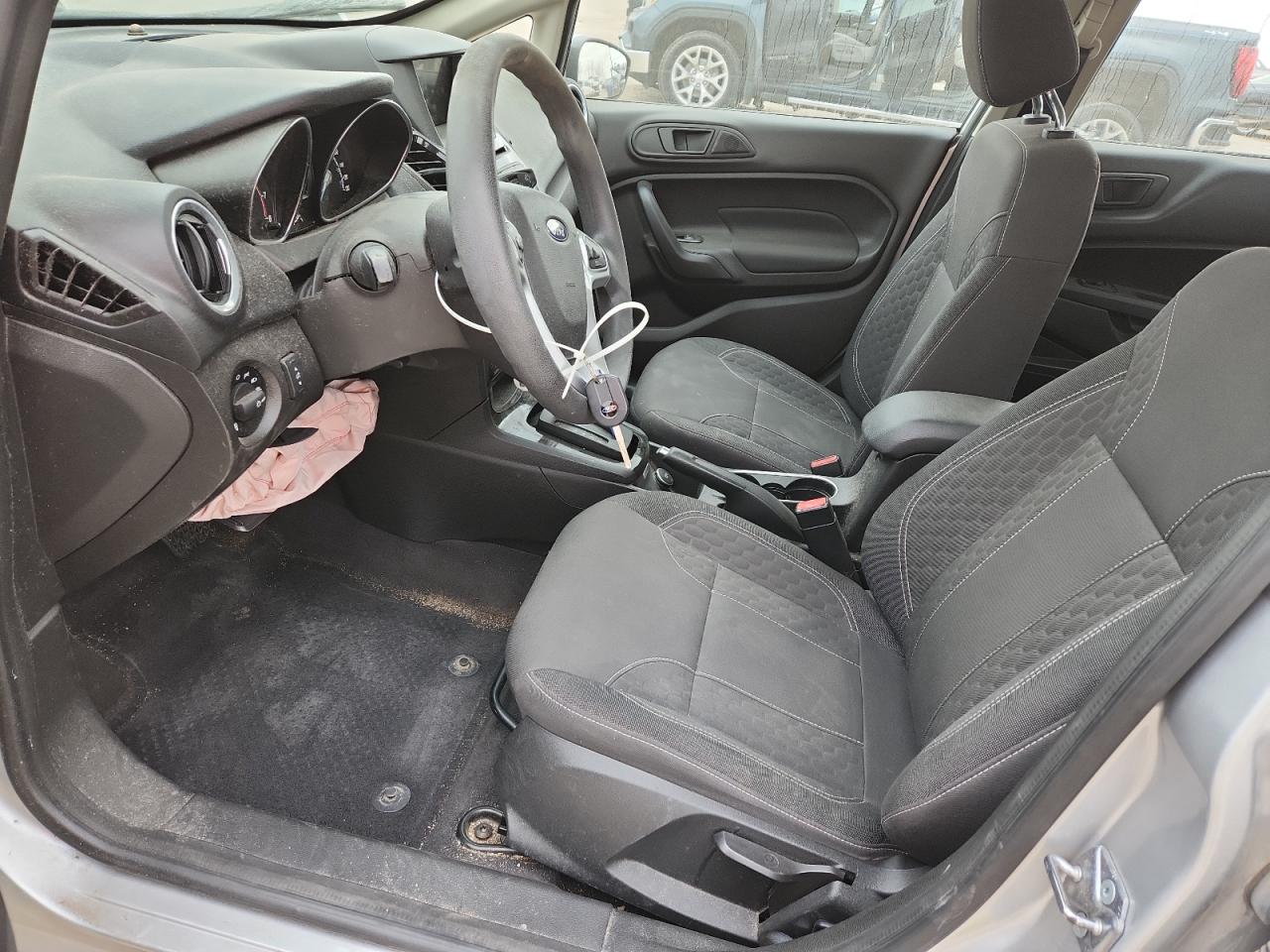 Ford Fiesta Se Image 12