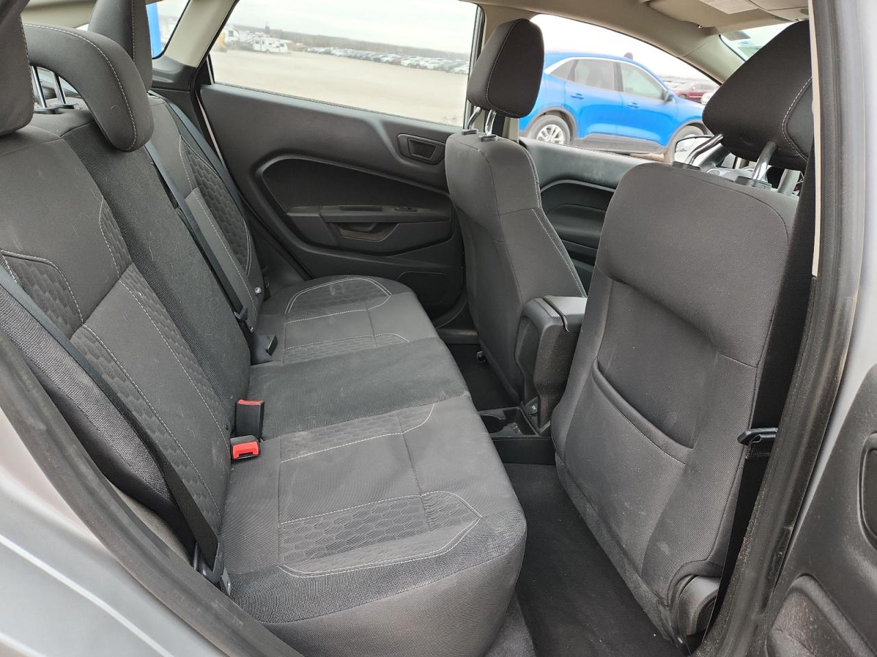 Ford Fiesta Se Image 10