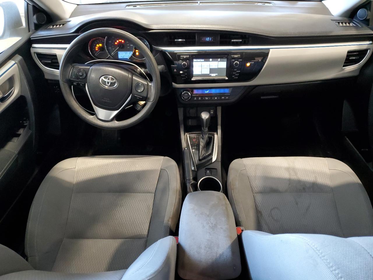 Toyota Corolla L Image 9