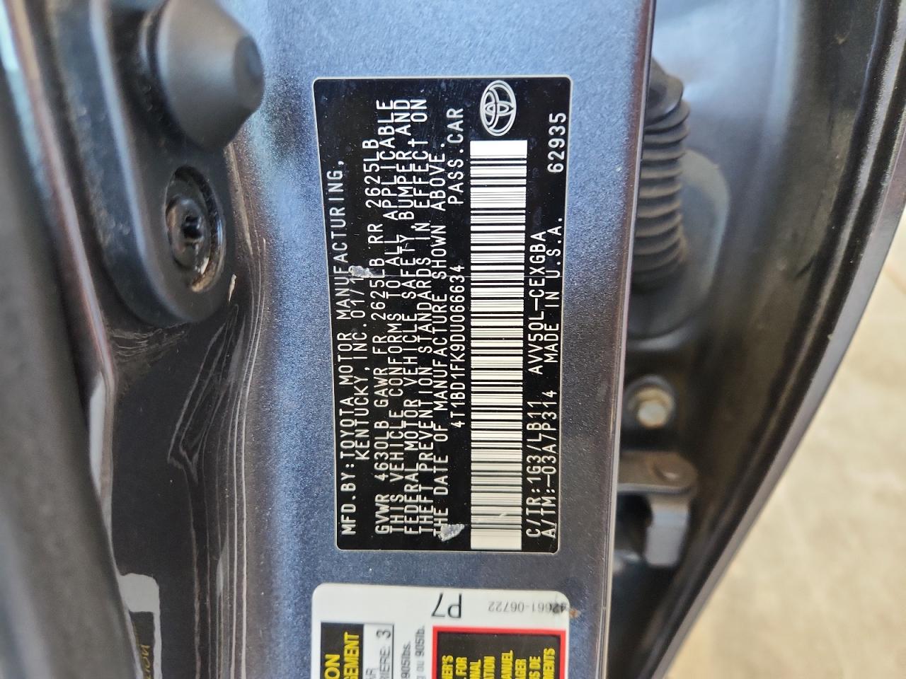 Toyota Camry Hybrid Image 12