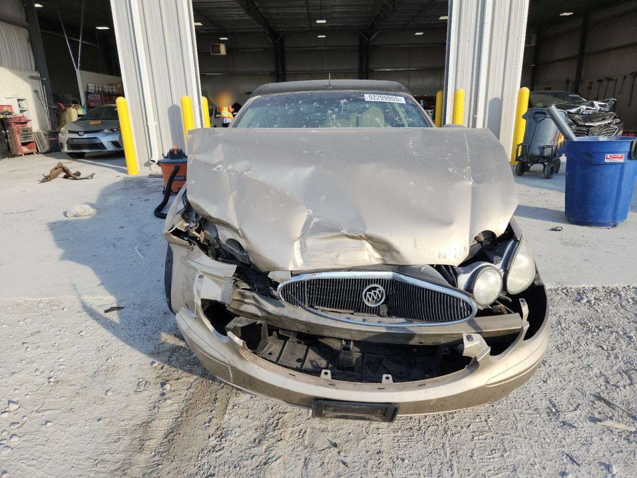 Buick LaCrosse Cx Image 7