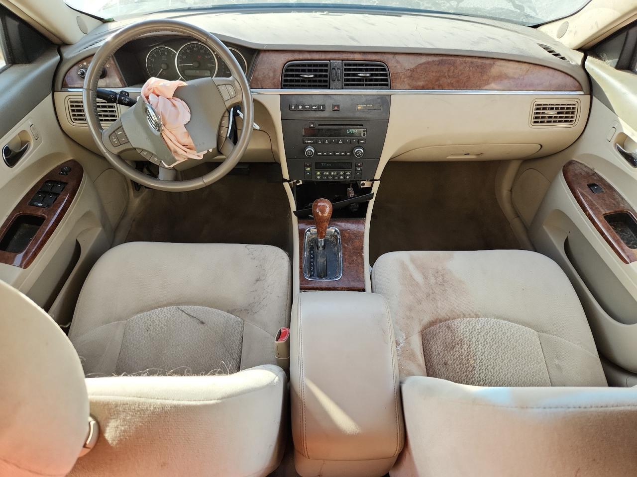 Buick LaCrosse Cx Image 4