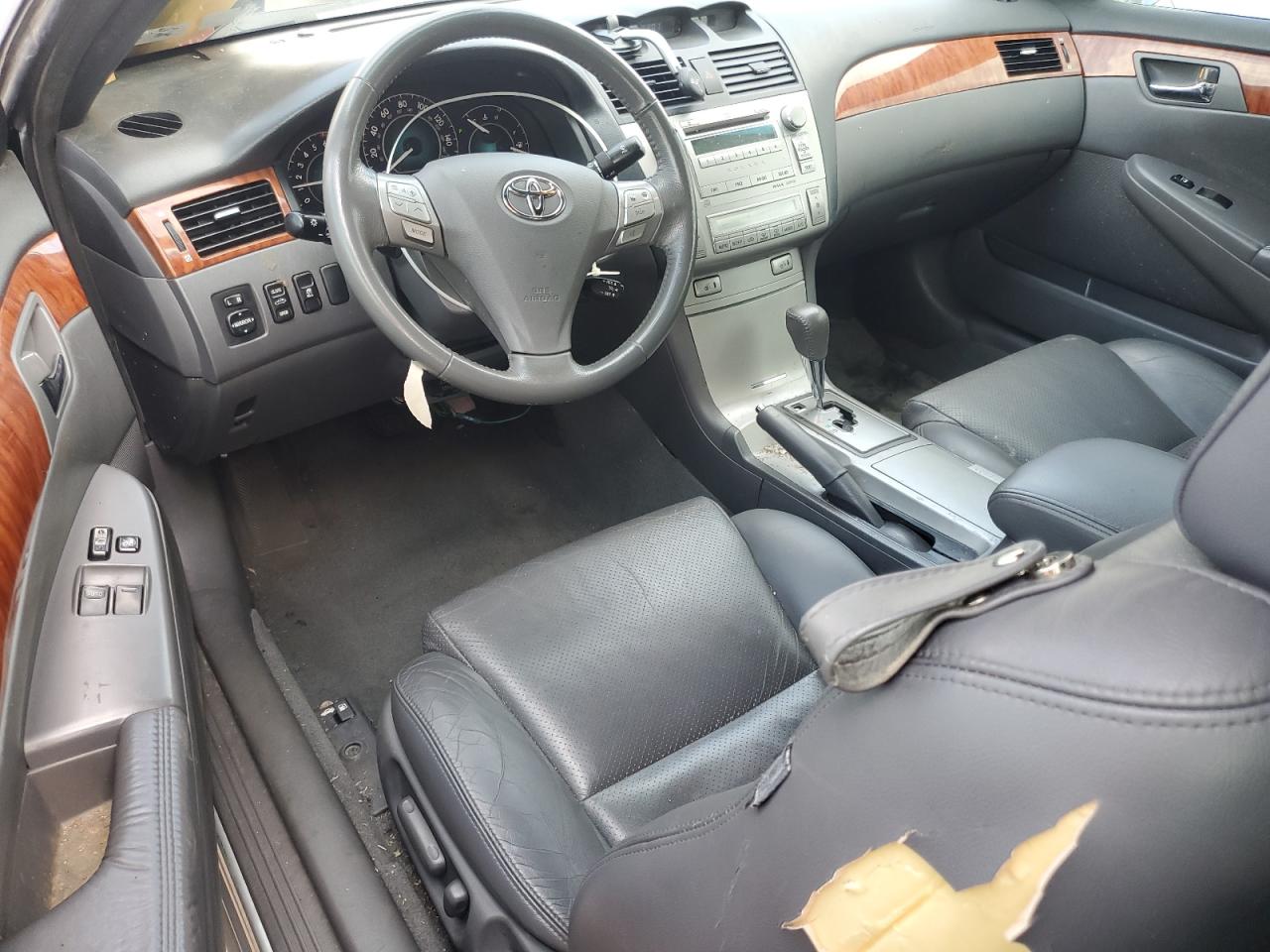 Toyota Camry Se Image 5