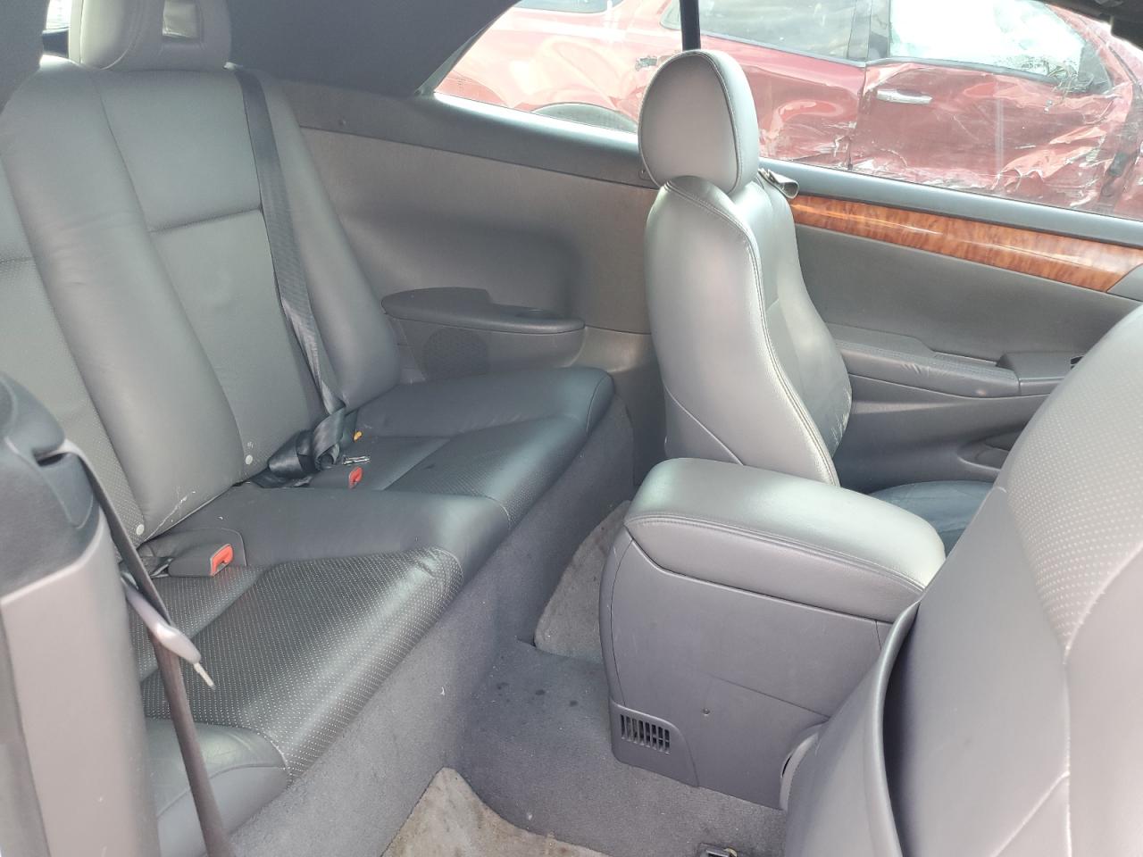 Toyota Camry Se Image 12