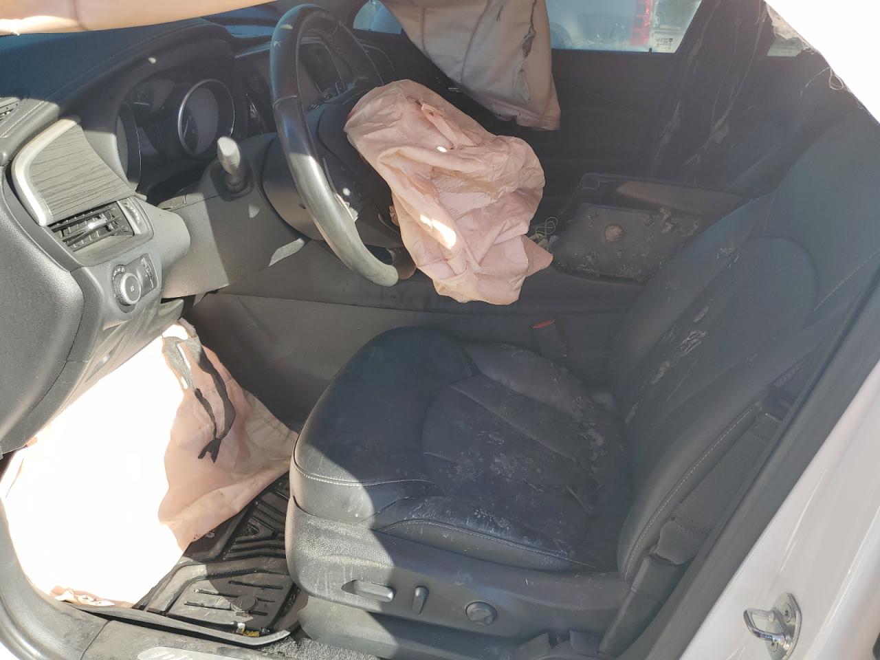 Buick Envision Essence Image 7