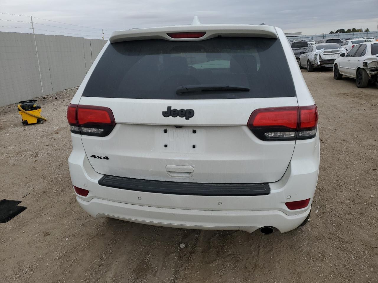 Jeep Grand Cherokee Laredo Image 10