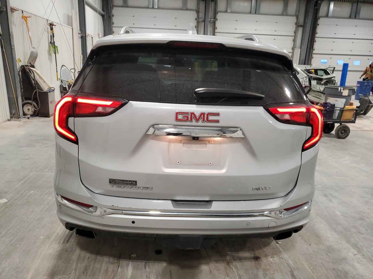 GMC Terrain Denali Image 14
