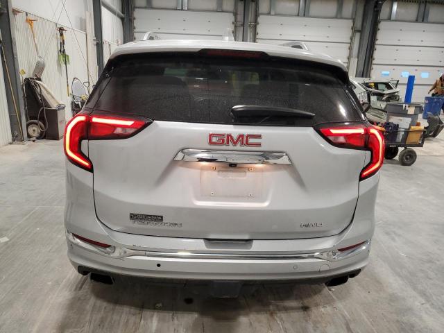 GMC Terrain Denali Image 14