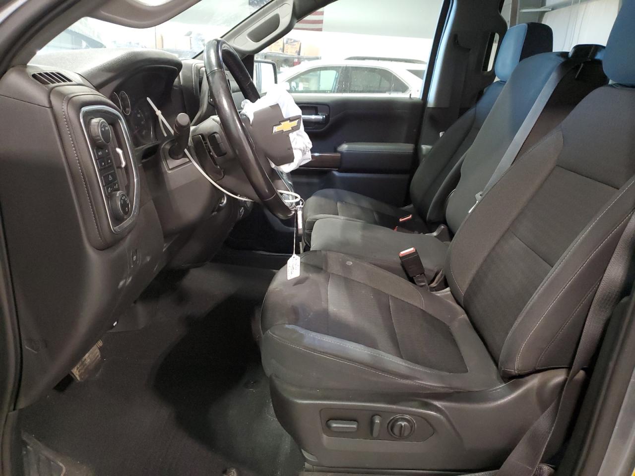 Chevrolet Silverado K1500 Lt Image 9