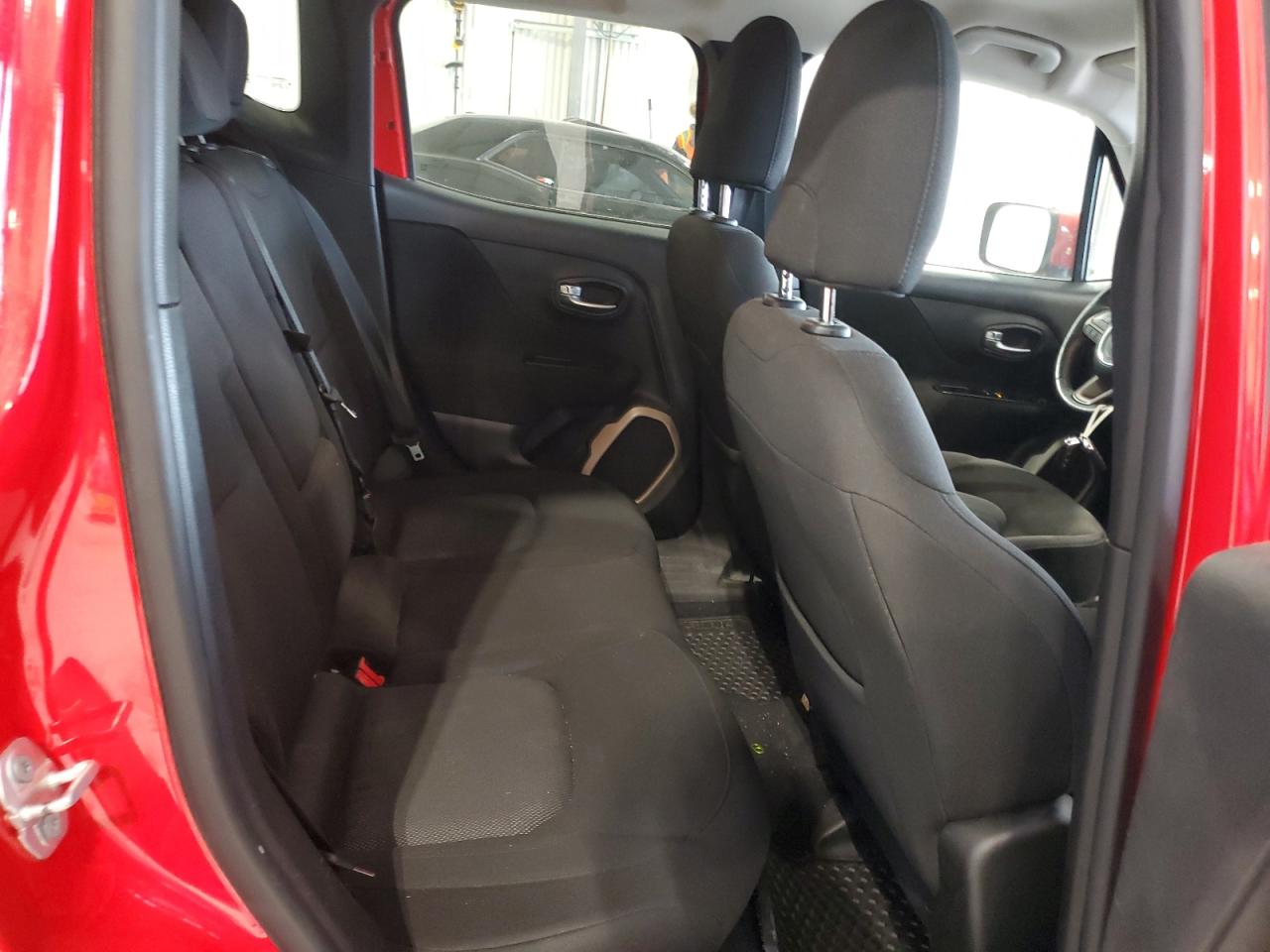 Jeep Renegade Latitude Image 13