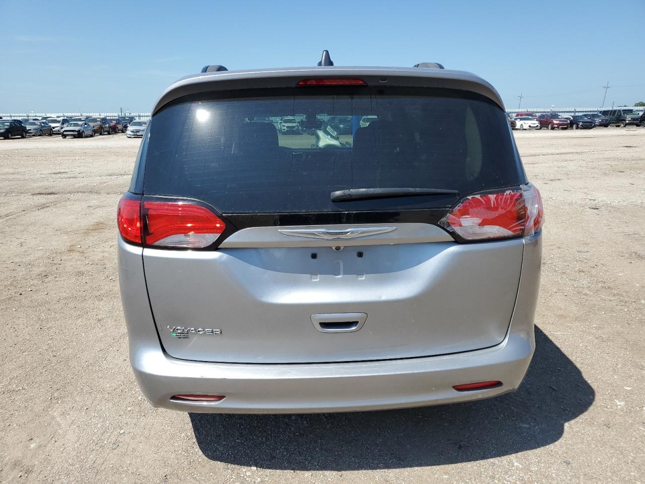 Chrysler Minivan Lxi Image 5
