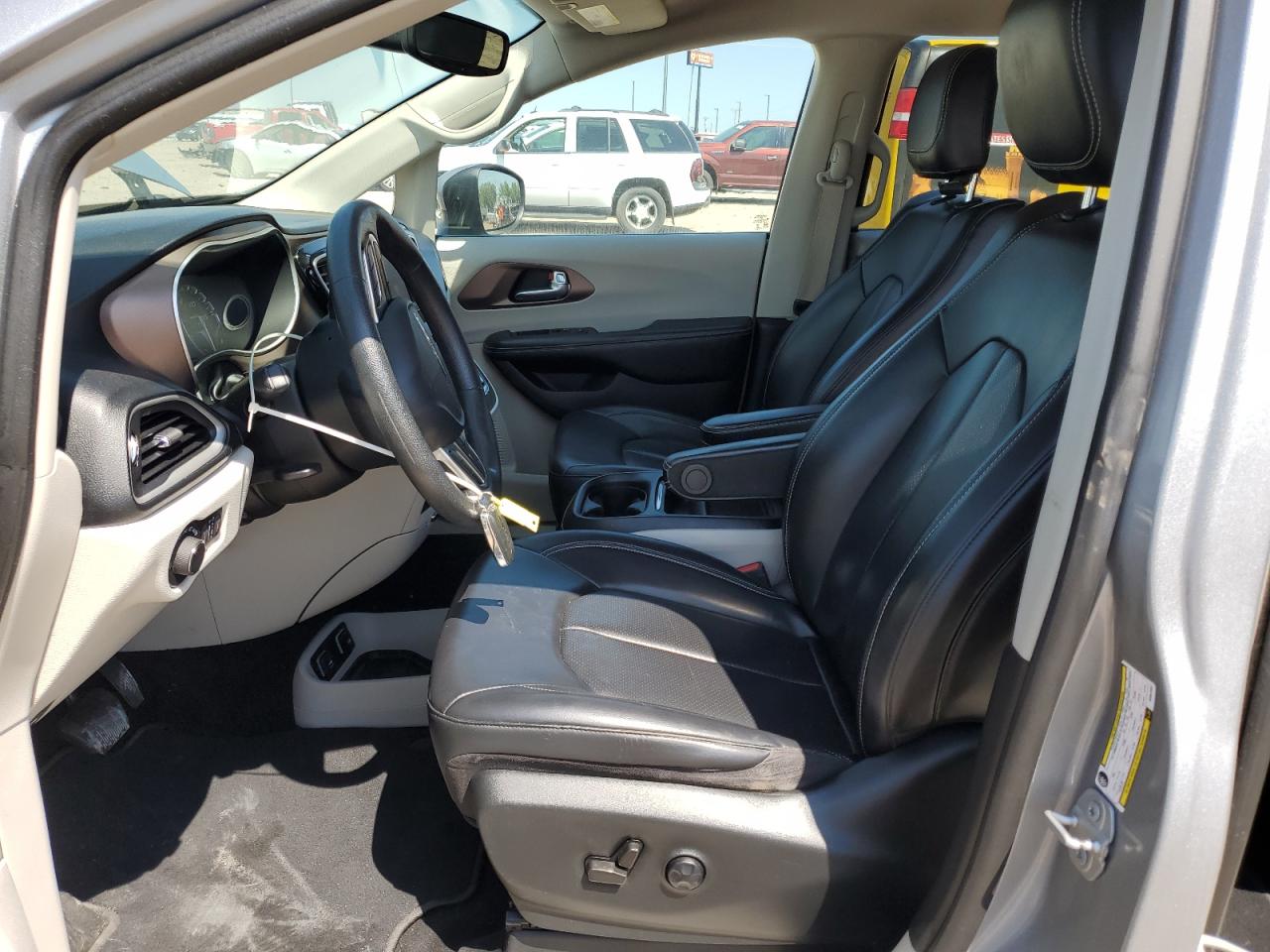 Chrysler Minivan Lxi Image 10