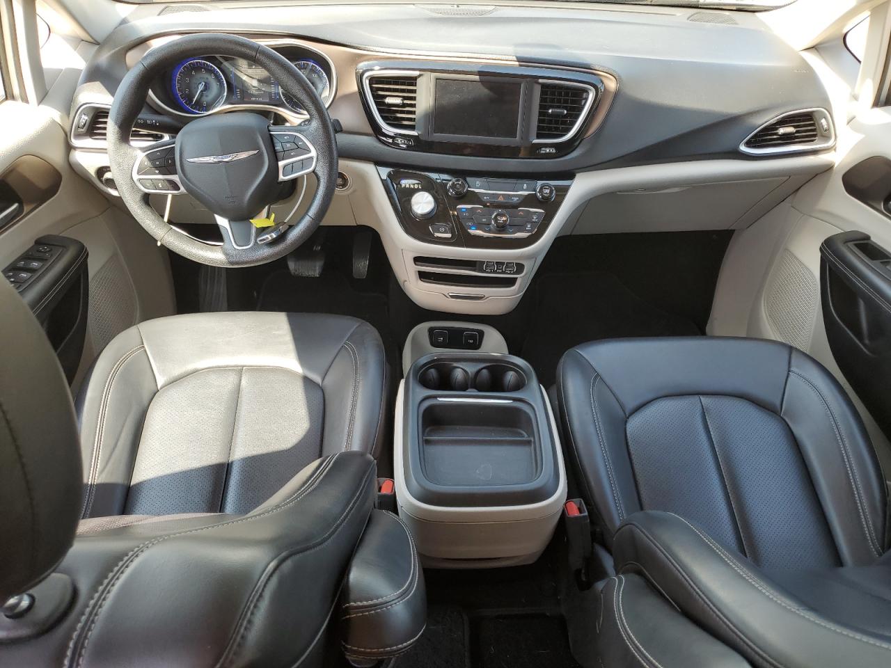 Chrysler Minivan Lxi Image 8