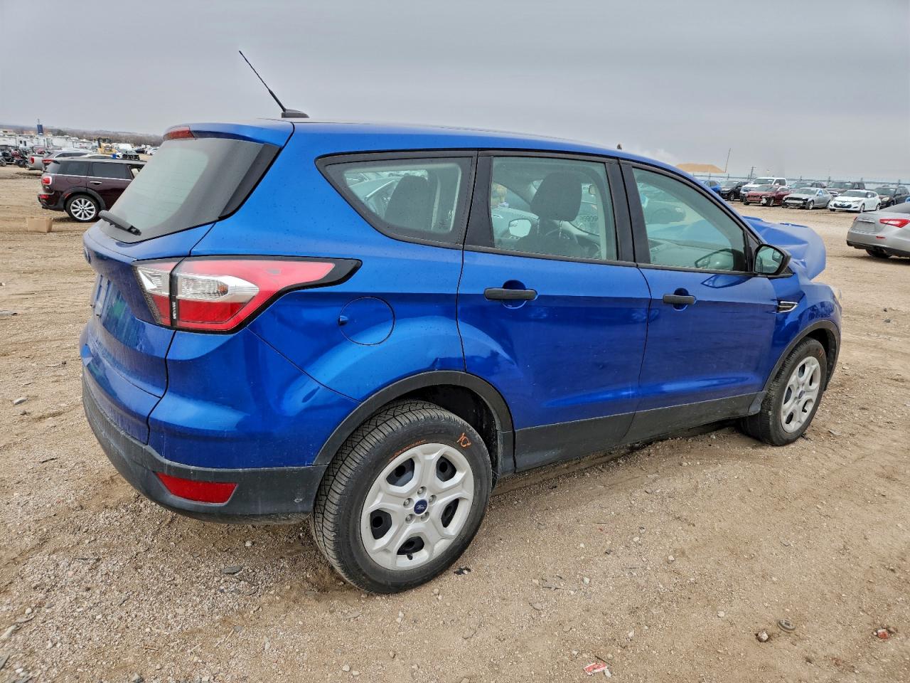 Ford Escape S Image 3