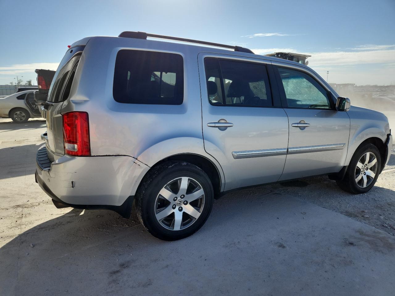 Honda Pilot Touring Image 3