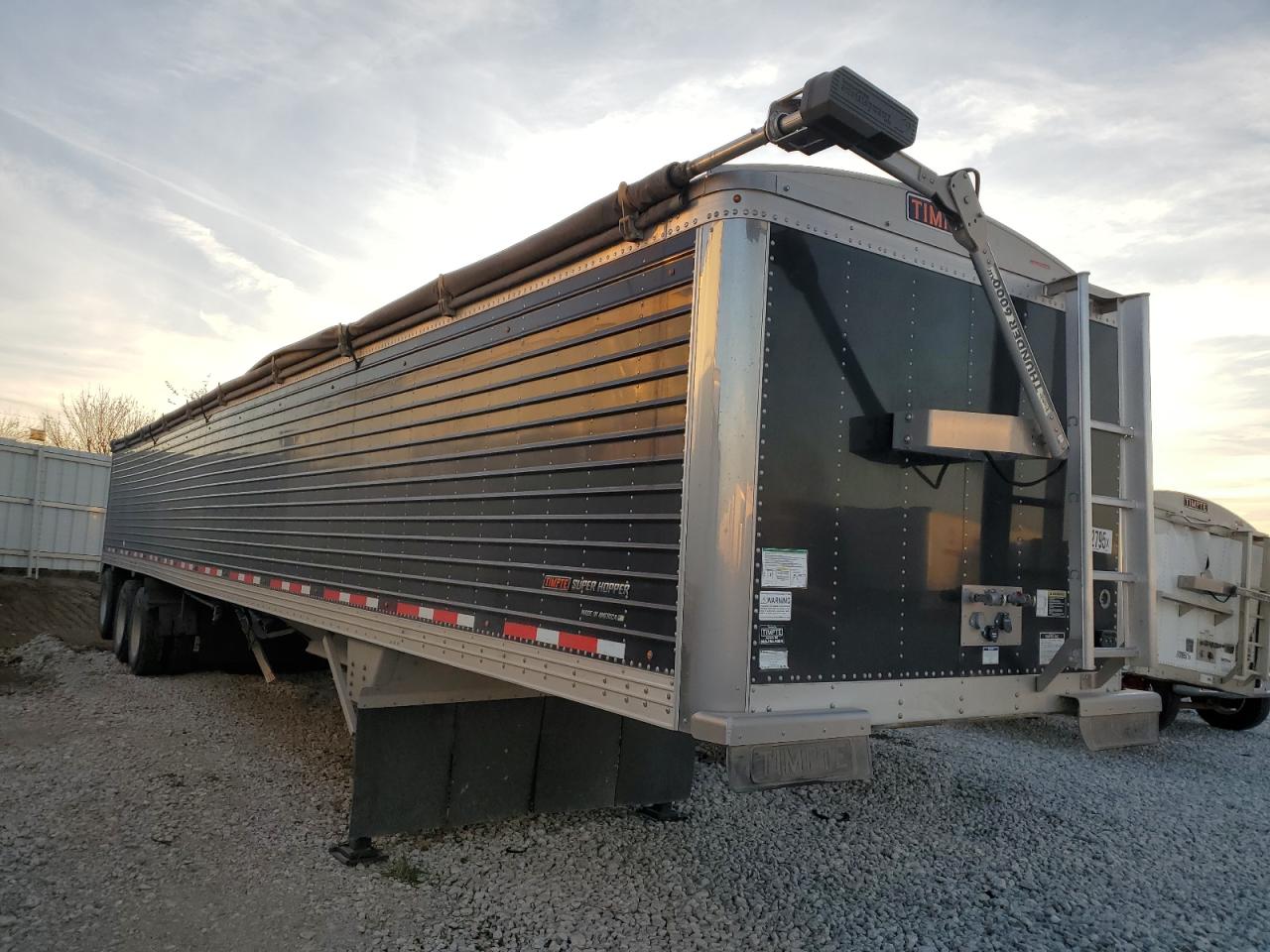 Timpte Grain Hopp Image 1