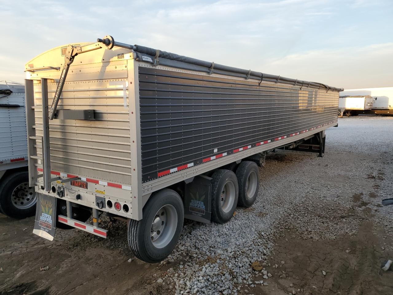 Timpte Grain Hopp Image 10