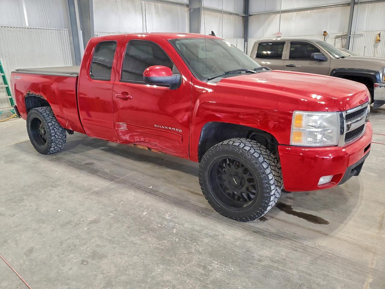 Chevrolet Silverado K1500 Ltz Image 3