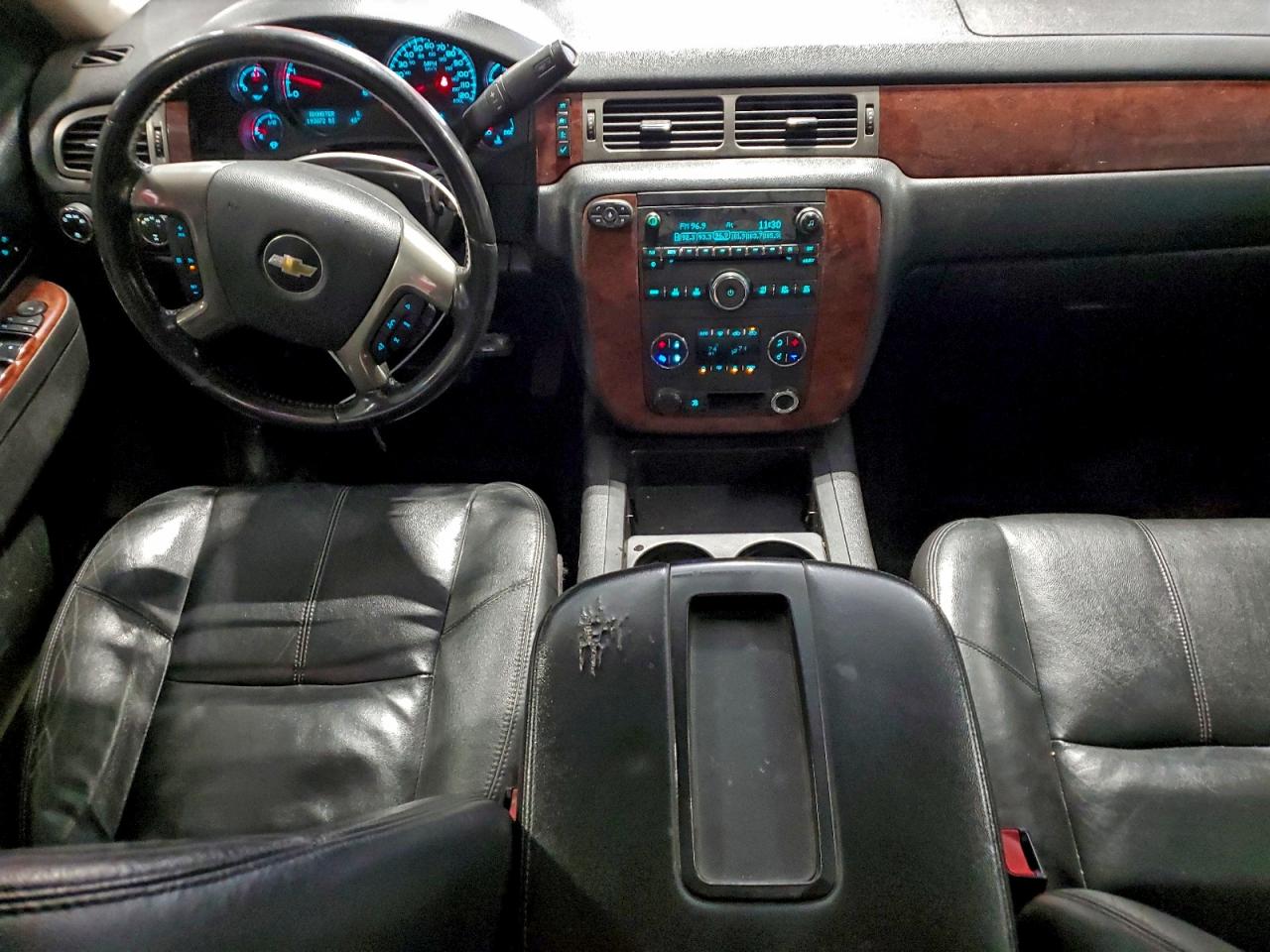 Chevrolet Silverado K1500 Ltz Image 10