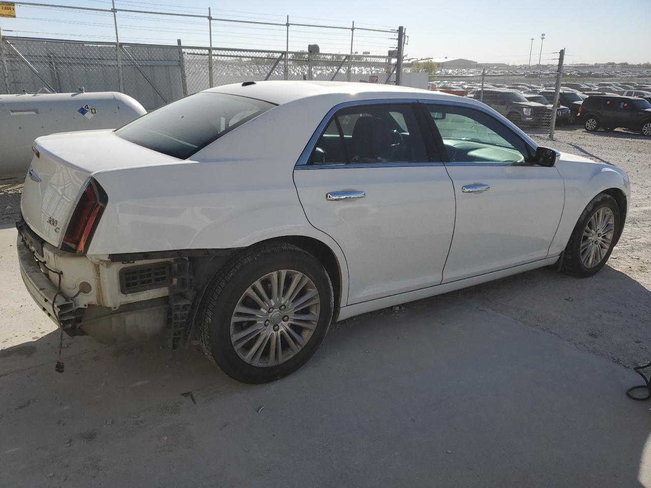 Chrysler 300 Image 9