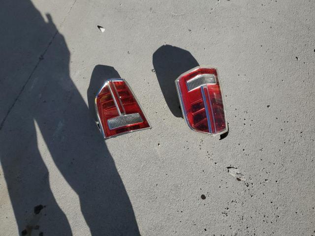 Chrysler 300 Image 7