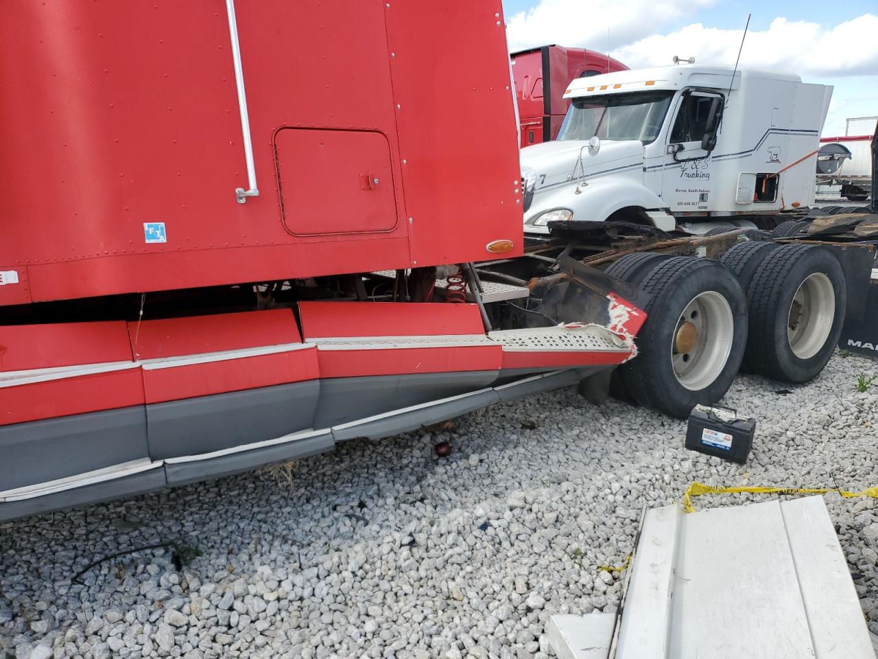 Freightliner Fld120 Image 7