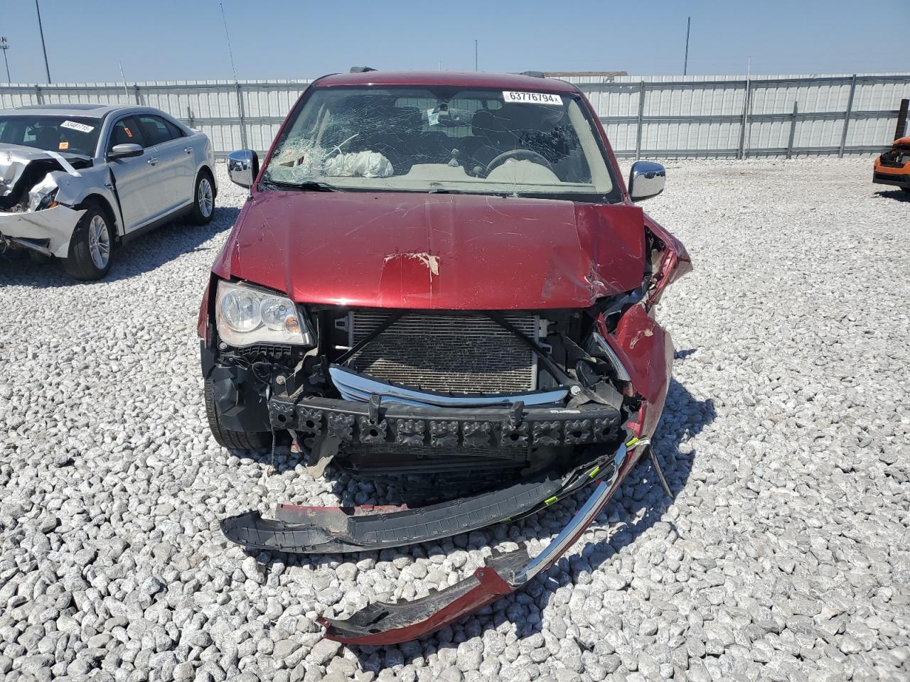 Chrysler Minivan Touring L Image 6