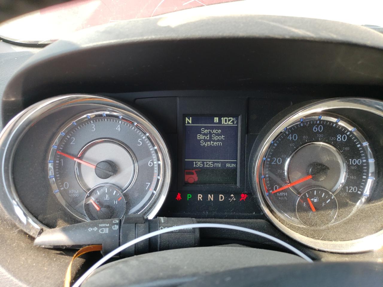 Chrysler Minivan Touring L Image 7