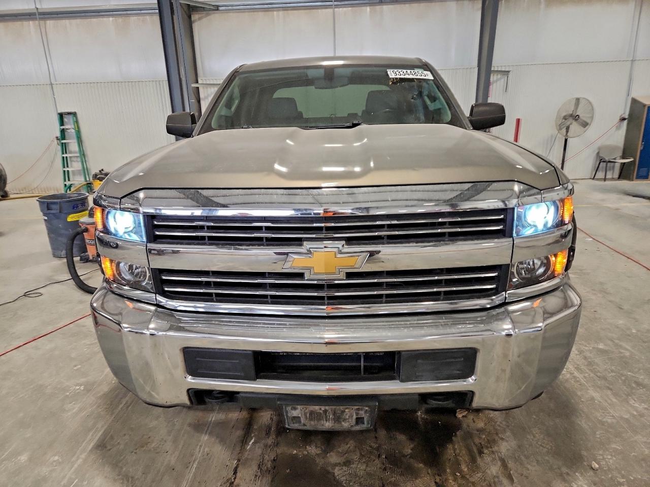 Chevrolet Silverado K2500 Heavy Duty Image 4