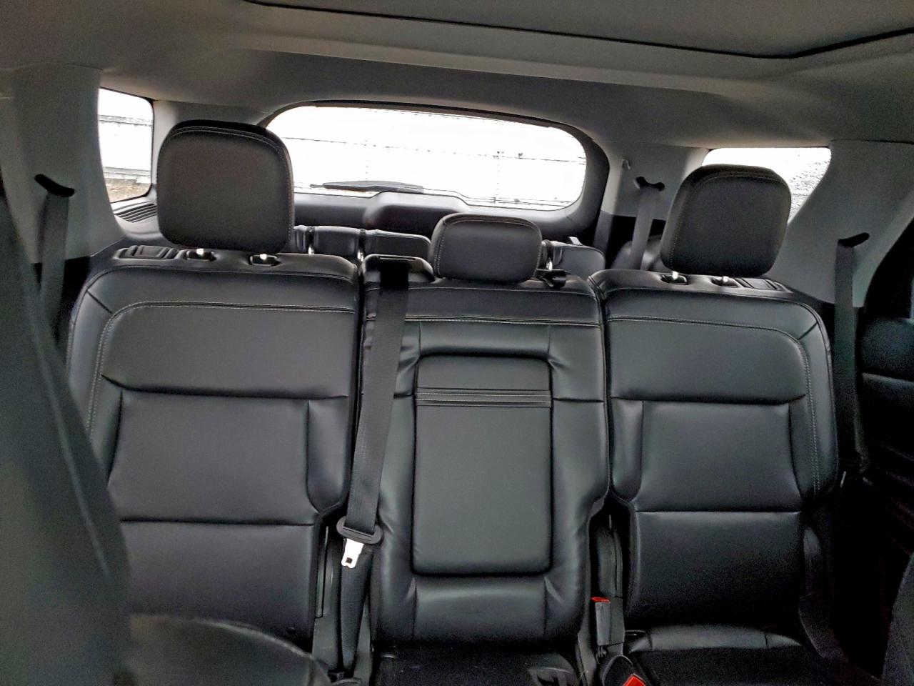 Ford Explorer Xlt Image 13