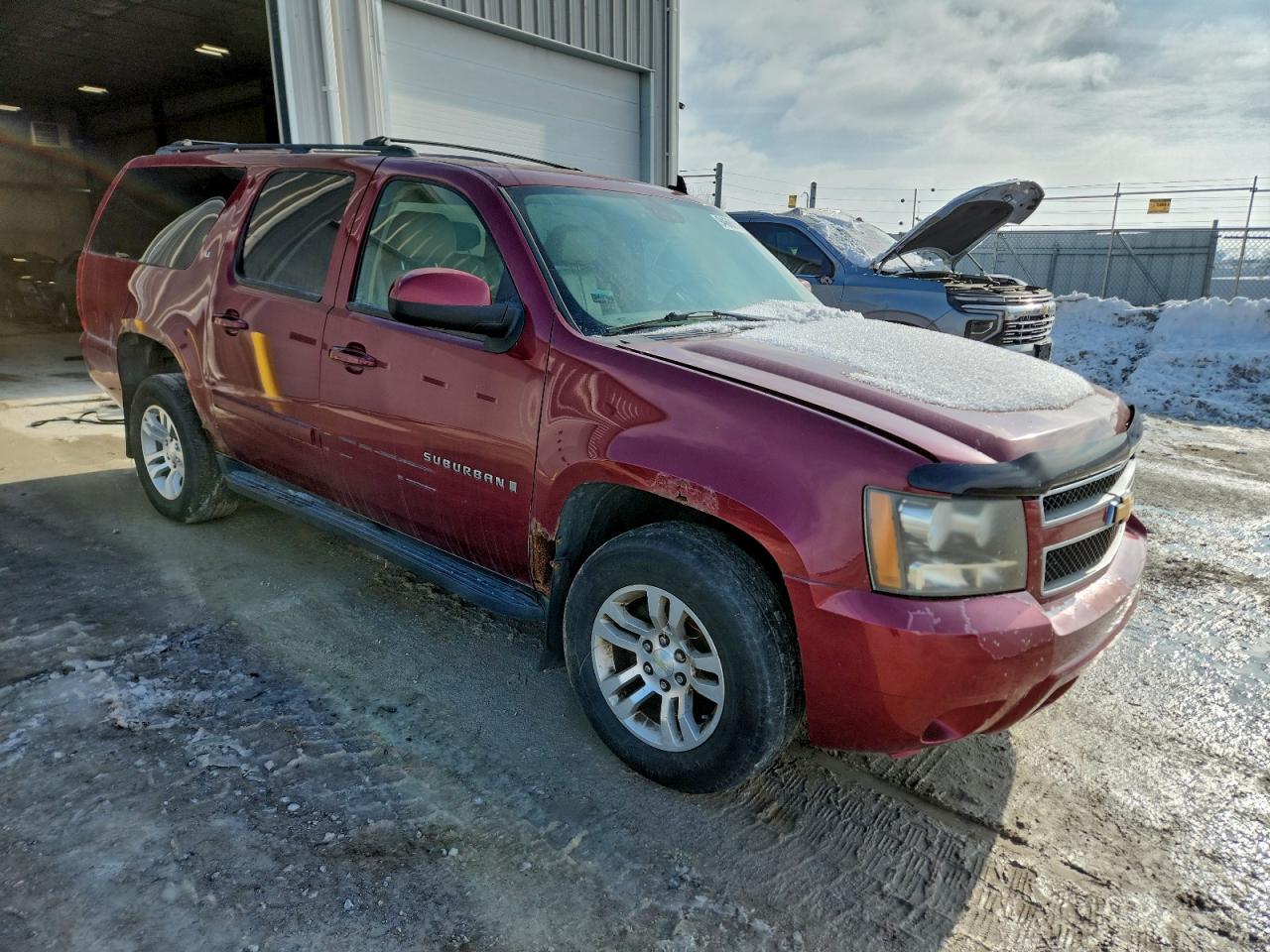 Chevrolet Suburban K1500 Image 2