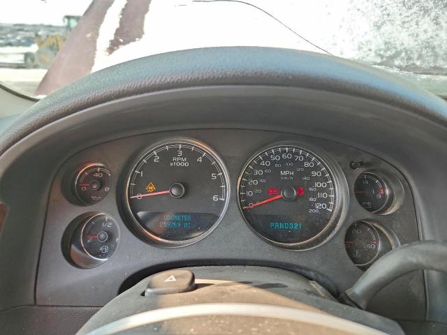 Chevrolet Suburban K1500 Image 7