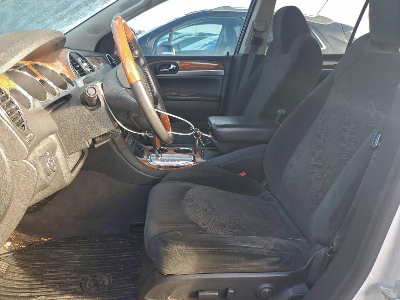 Buick Enclave Image 5