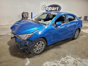  Salvage Toyota Yaris