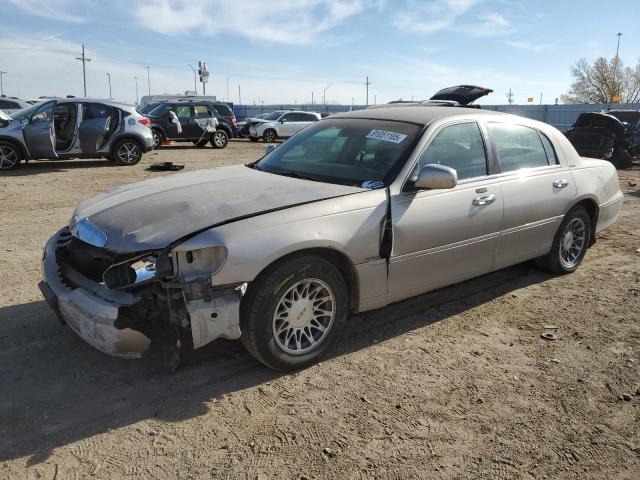  Salvage Lincoln Towncar