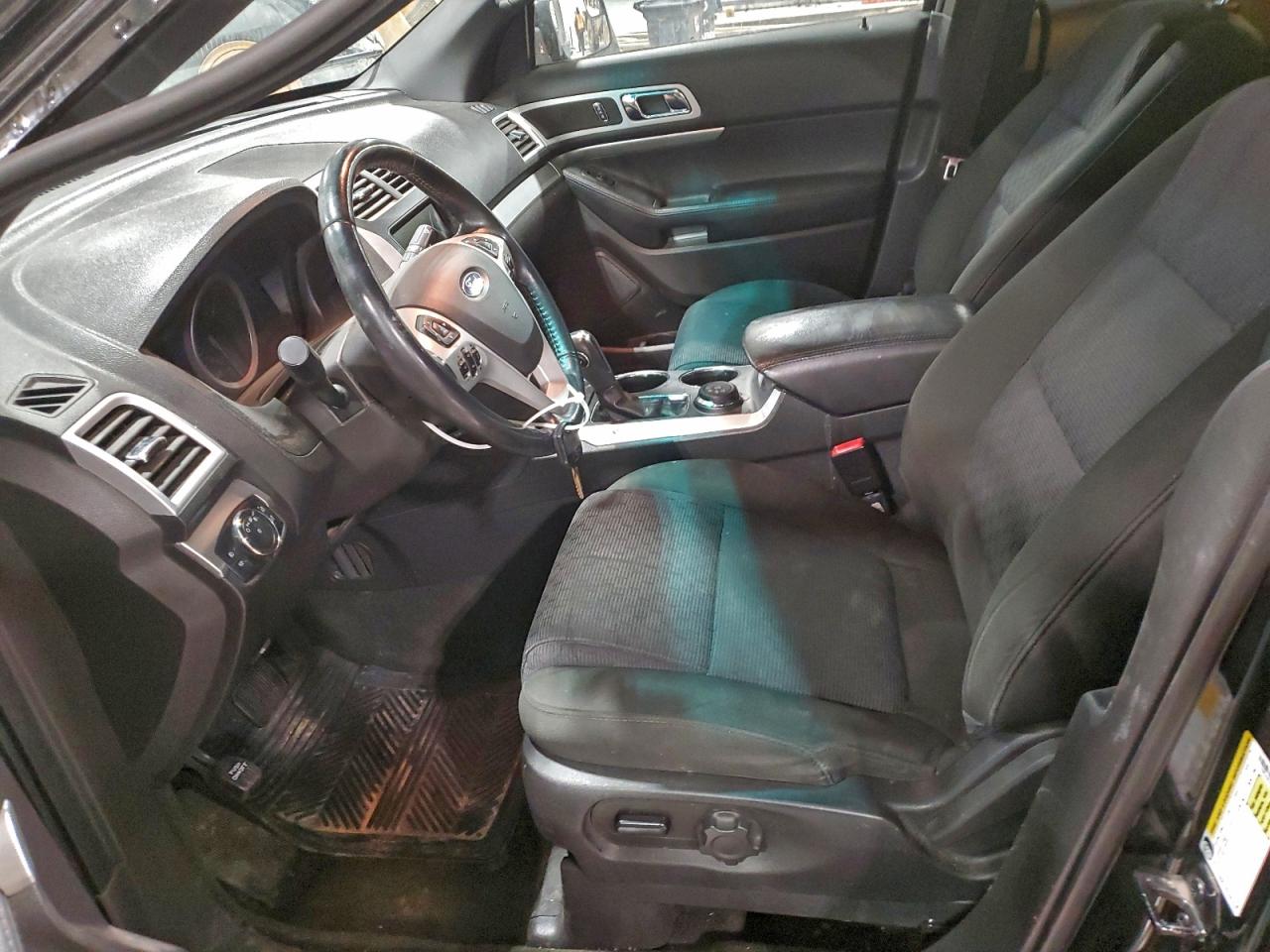 Ford Explorer Xlt Image 11