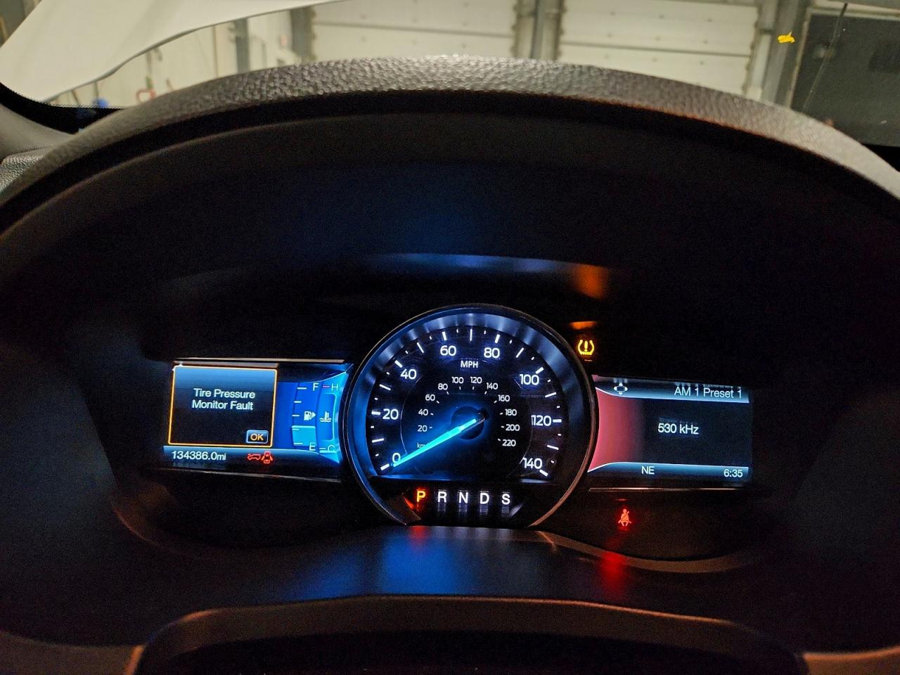 Ford Explorer Xlt Image 11