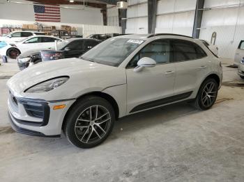  Salvage Porsche Macan Base